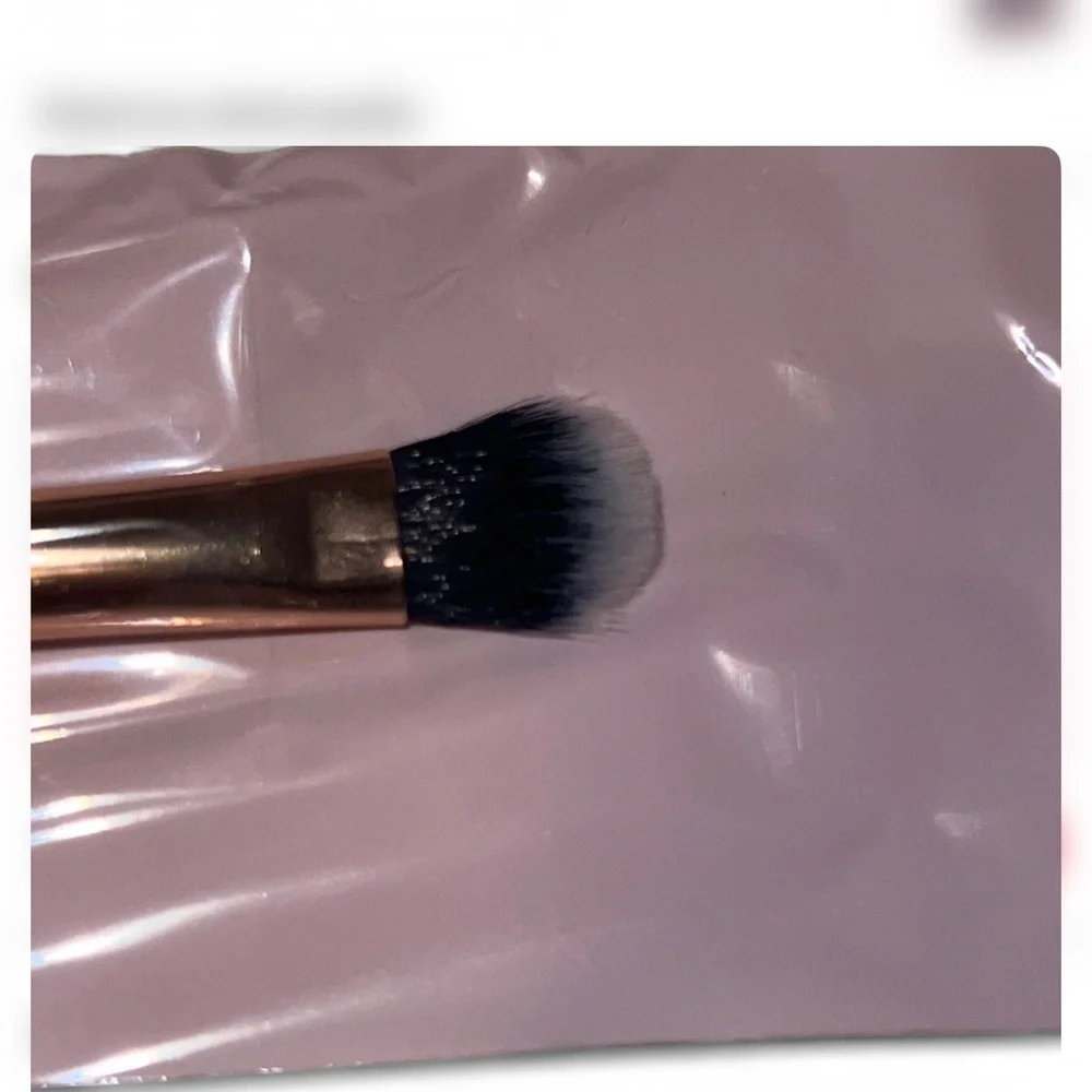 Mally Beauty Pink All Over Eye Shadow Makeup Brush ** New in Package